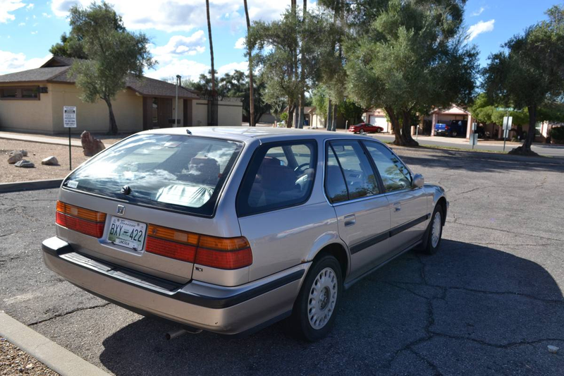 Illustration for article titled At $2,000, Could You Reach an Accord With the Seller of This 1993 Honda Accord LX Wagon?